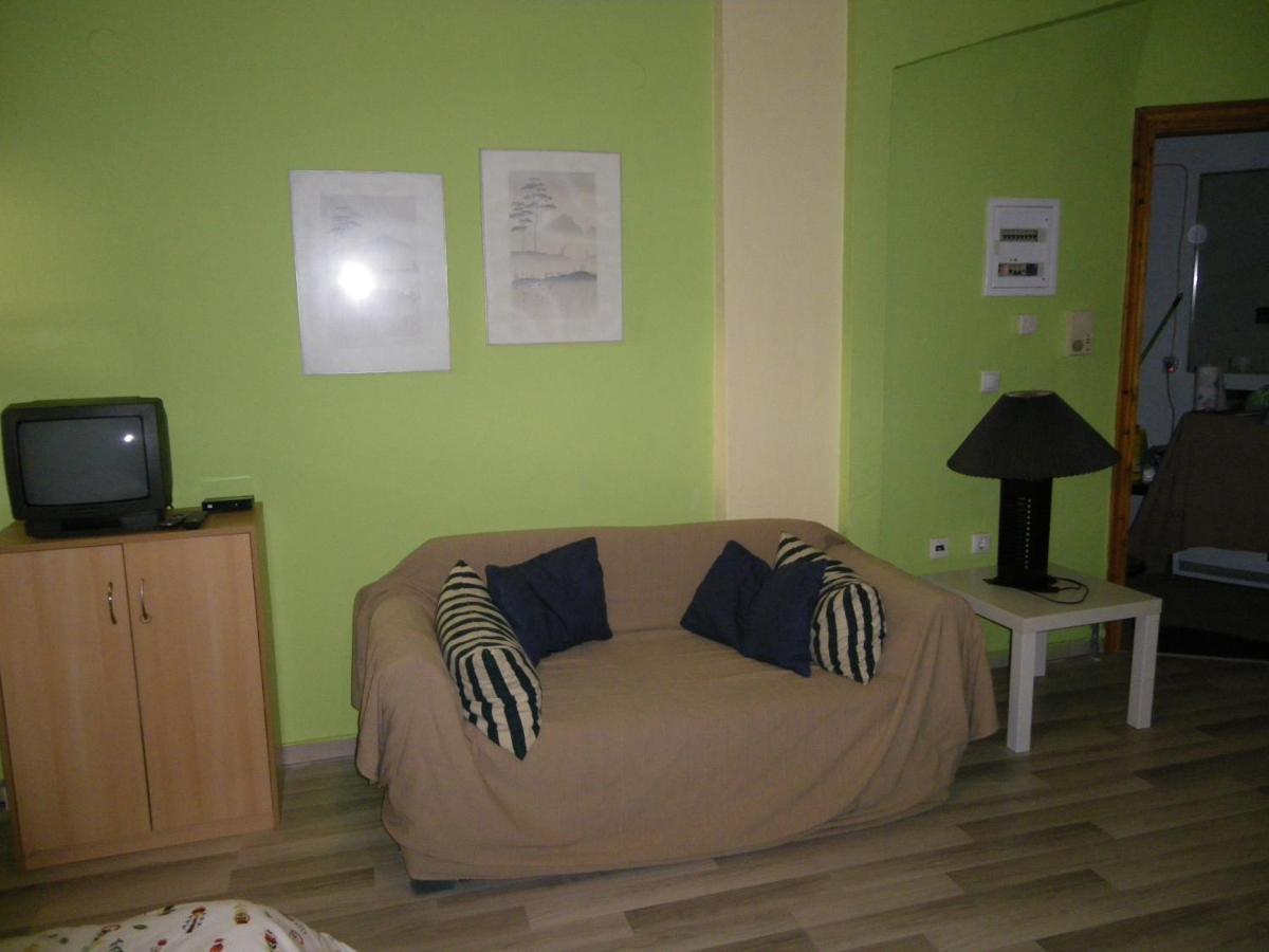 Homy Cozy Studio Towards The Centre Thessaloniki Exterior photo